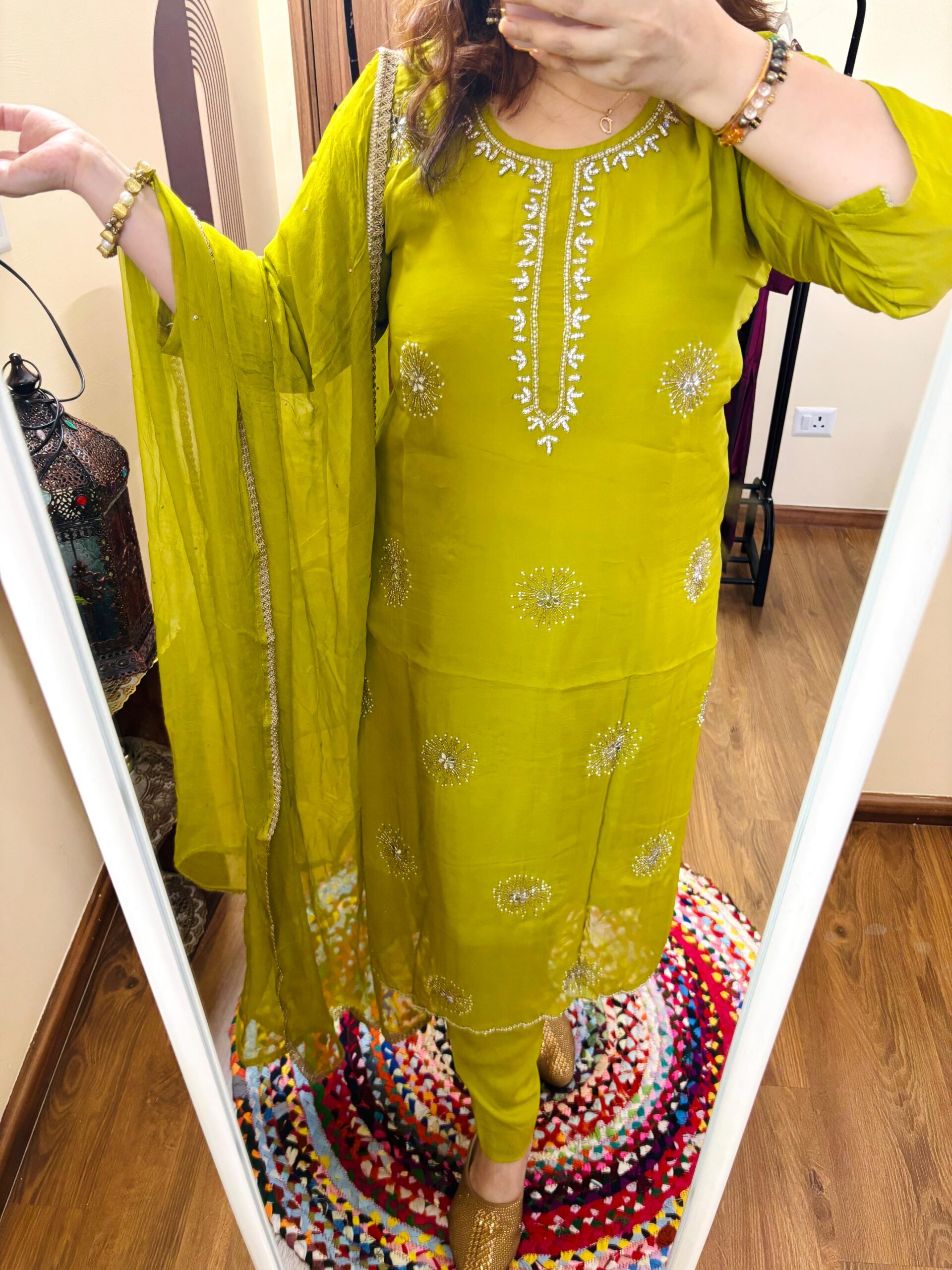 Festive Kurta Dupatta Set - Image 4
